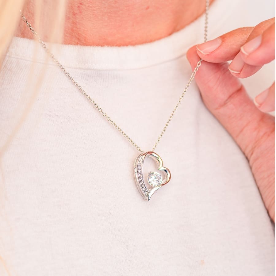 Herzförmige Rosenbox – Herzanhänger in 14k Weißgold Veredelung