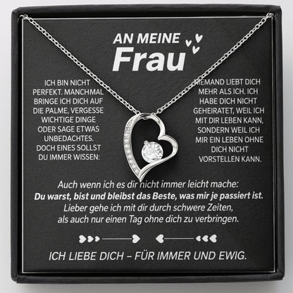 Weißgold-Herzanhänger auf der Karte An meine Frau in der Premium Box, von oben fotografiert