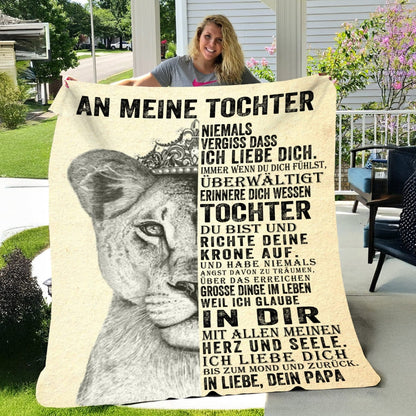 An meine Tochter - Kuscheldecke mit liebevoller Botschaft und Löwin