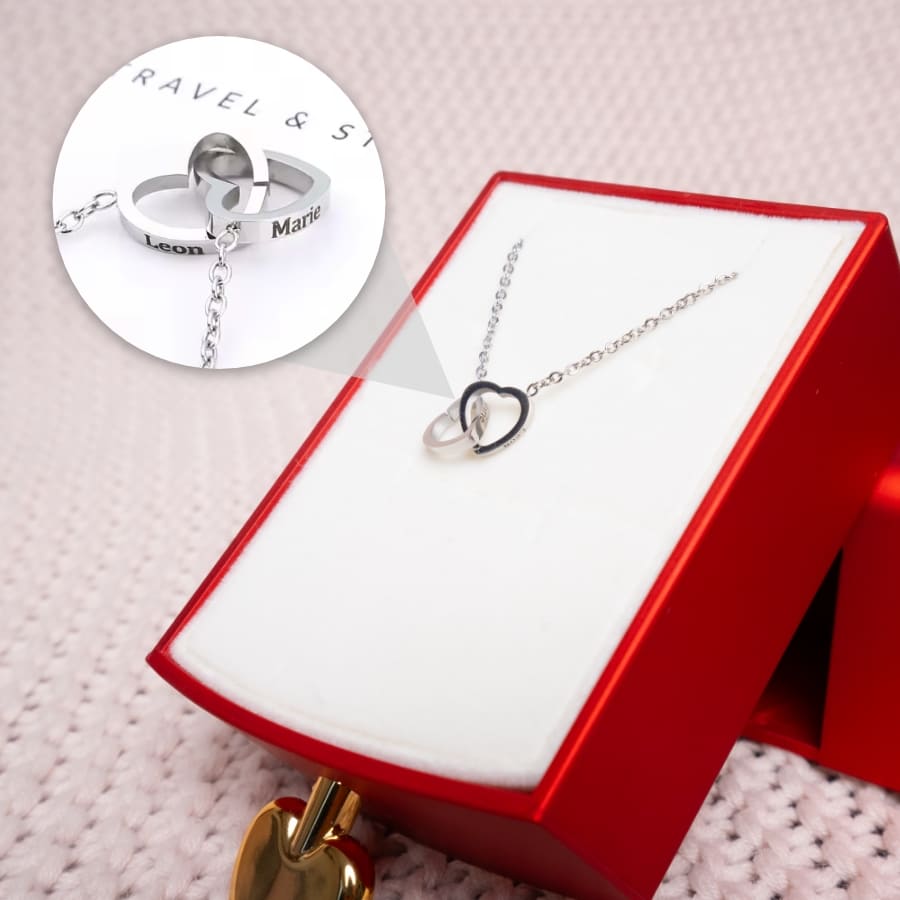 Ewige Amor-Rosenbox mit gravierter Doppelherz-Halskette