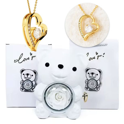 Ewige Teddy Rosenbox mit edlem Herzschmuck