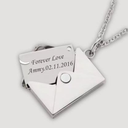 Gepersonaliseerde ketting met een verborgen liefdesboodschap