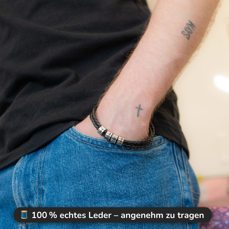 Geflochtenes Lederarmband mit Gravur-Elementen