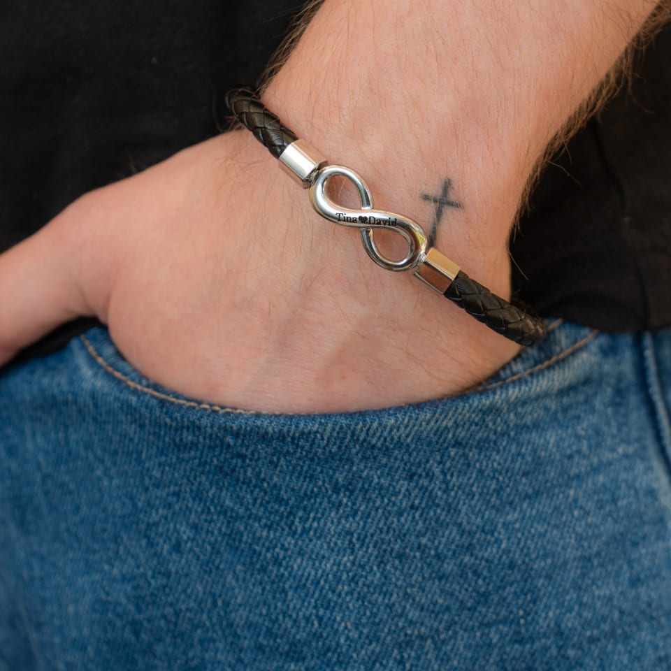 An meinen Mann – Personalisiertes Infinity Armband mit Gravur
