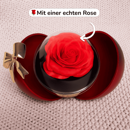 Ewige Rose in Kugelbox – Doppelherz-Halskette mit persönlicher Gravur