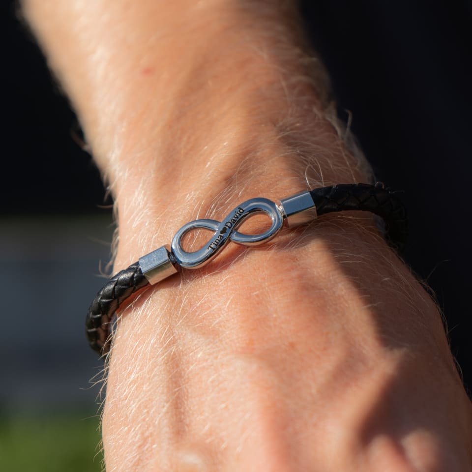 An meinen Mann – Personalisiertes Infinity Armband mit Gravur