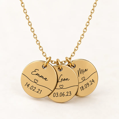 Halskette mit drei gravierten Plättchen in 18k Gelbgold
